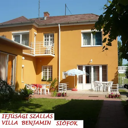 Youth Benjamin - Hostal *