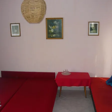 Youth Benjamin - Hostel *